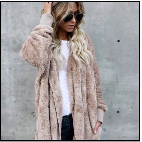 Cozy Sherpa in tan - Picture 4 of 6